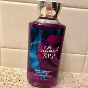 “Dark Kiss” Bath & Body Works Shower Gel!